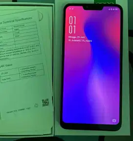 Di jual hp oppo A3s lengkap warna pink