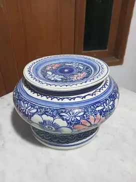 Chinese Blue White Porcelain Flower cover jar Pair