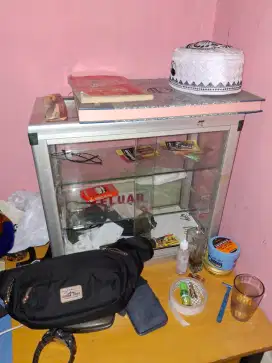 Etalase rokok serbaguna