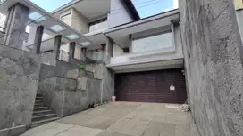 Dijual Rumah Lux di Bandung Utara Siap Huni, Setrasari Raya