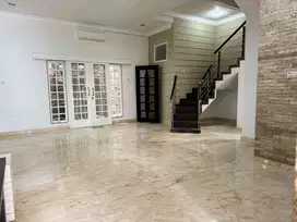 Rumah Semi Furnish Pakuwon City Siap Huni