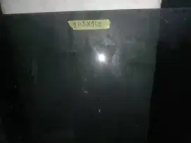 Kaca polos  warna hitam
