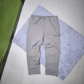 Celana angkle uniqlo s 32 slim. Like new bos