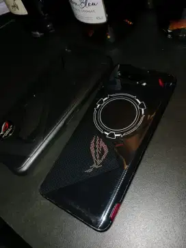 Asus rog 5 8/128 fullset