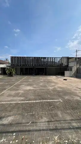DISEWAKAN TEMPAT USAHA STRATEGIS