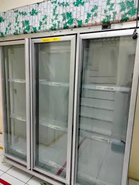 Showcase Gea Expo 3 Pintu Kulkas Freezer