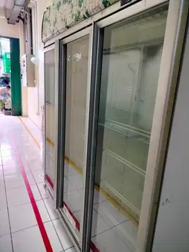 Showcase Gea Expo 3 Pintu Freezer Kulkas