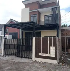 Rumah 2 lantai dijual harga 1 lantai Lokasi Sukodono strategis