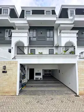 DIJUAL RUMAH BARU MEWAH DI PEJATEN BARAT