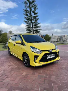 Dijual Toyota Agya GR Sport 2022 Matic Electric Lime Metallic
