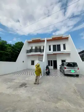 Rumah baru siaphuni di Lamper 7 menit Simpang lima