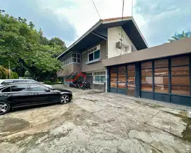 Rumah Area Komersil Cocok  Untuk Kantor Restaurant Dan Usaha Lainnya
