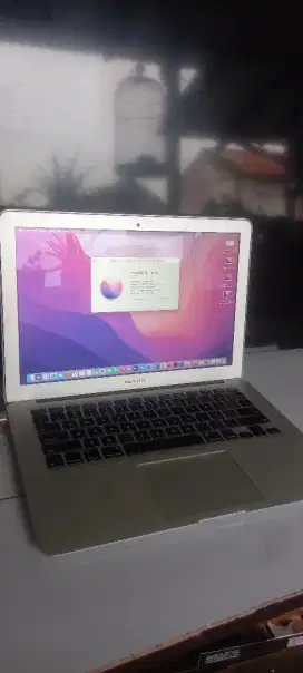 Macbook Air 2017 13 inch A1466 Core i5 8 / 256 Gb Proc 1.8 Ghz