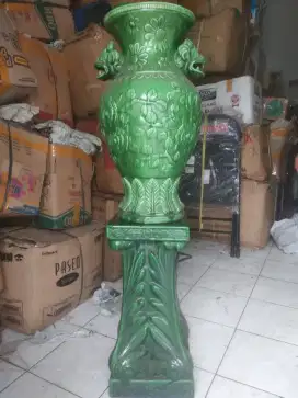Guci Antik Tinggi
