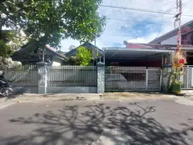 Rumah di kompleks pagutan permai kota Mataram