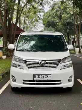 Toyota Vellfire tipe V tahun 2010 ISTIMEWA