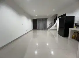 RUMAH MILENIAL PIK 2
