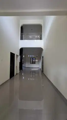 Dijual rumah 3 lantai diTaman Chrysant 1 ,BSD dekat stasiun Rawabuntu