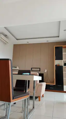 Rumah di Kota Baru Parahyangan Bandung Barat, Modern Minimalis