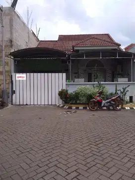 Rumah Siap Huni di Palm Spring Regency, Jambangan strategis (code:DVO)