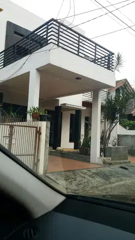 Dijual rumah di Bintaro sektor 4 Tangerang