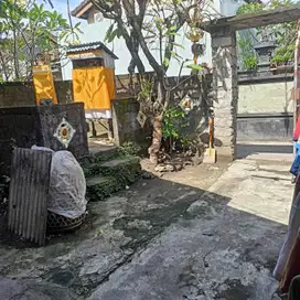 Dijual rumah Second Lokasi jalan Gunung Agung gg Bambu
