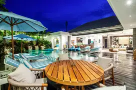 CAPTIVATING VILLA WITH SEPARATE APARTMENT STEPS FROM BERAWA BEACH