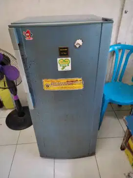 kulkas 1 pintu masih bagus