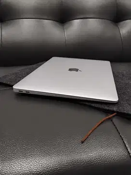 MacBook Air 2010 chip M1