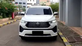 Toyota Zenix V Hybrid Modelista 2.0 HV HEV AT Panoramic 2024/2025