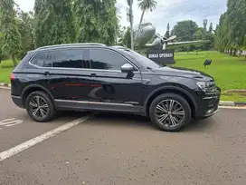Volkswagen VW Tiguan 1.4 Alspace (7Seater)2021 Hitam Low KM 16rb