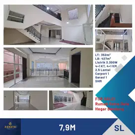 Rumah Mewah Kawasan Elit Setraduta Hegar