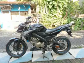 Di jual motor Vixion