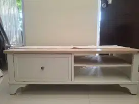 Meja tamu informa