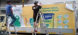 Stiker branding truk box sticker promosi berjalan pabrik kantor toko