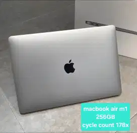 MACBOOK AIR M1 256GB