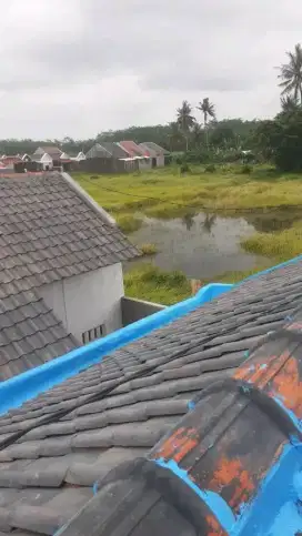 Tukang perbaikan atap bocor dinding dak rembes talang air cat renovasi