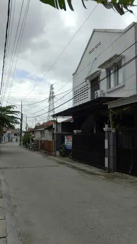 Rumah Plus KOS-an 9 KAMAR Khusus PUTRI - Dekat TOL JATIWARNA