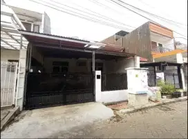 Disewakan / dikontrakan rumah di perum villa kelapa dua lok strategis