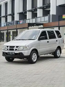 LOW KM MULUS TERAWAT ! Isuzu Panther 2.5 LM MT DIESEL SOLAR 2011