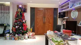 D jual rumah hoek  golf lake