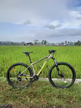 POLYGON PREMIER 5 TAHUN 2022