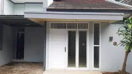 DiSEWAKAN / DiKONTRAKAN Rumah MUNGIL di TURANGGA MARTANEGARA dekat TSM