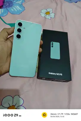 Samsung s23 fe 8/128 like new