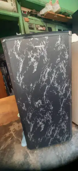 Kulkas 1 pintu AQUA GRATIS ANTAR