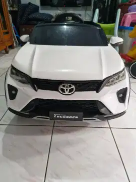 Di jual mobil aki anak fortuner