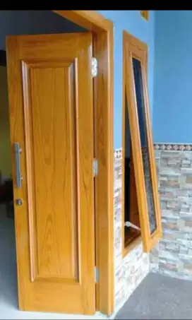 Jasa pemasangan pintu cendela kayu sistem borongan perdaun