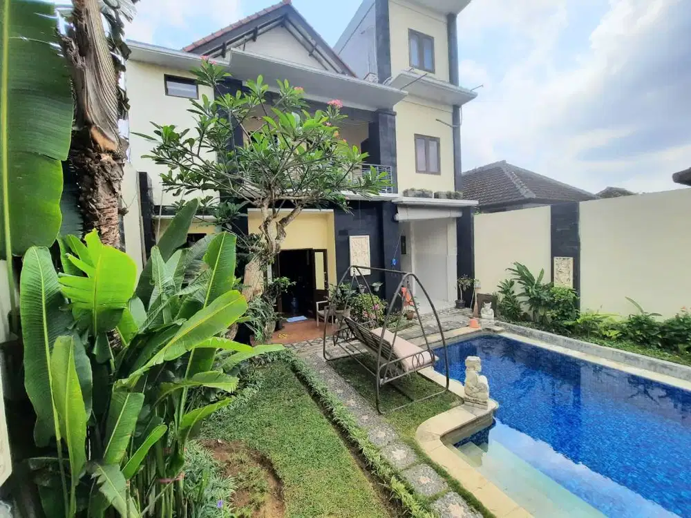 DiSEWAKAN / DiKONTRAKAN RUMAH 3 Lt dekat CANGGU ada POOL dan FURNISH