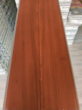 Plafon motip coklat