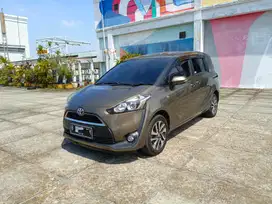 TOYOTA SIENTA V A/T 2016